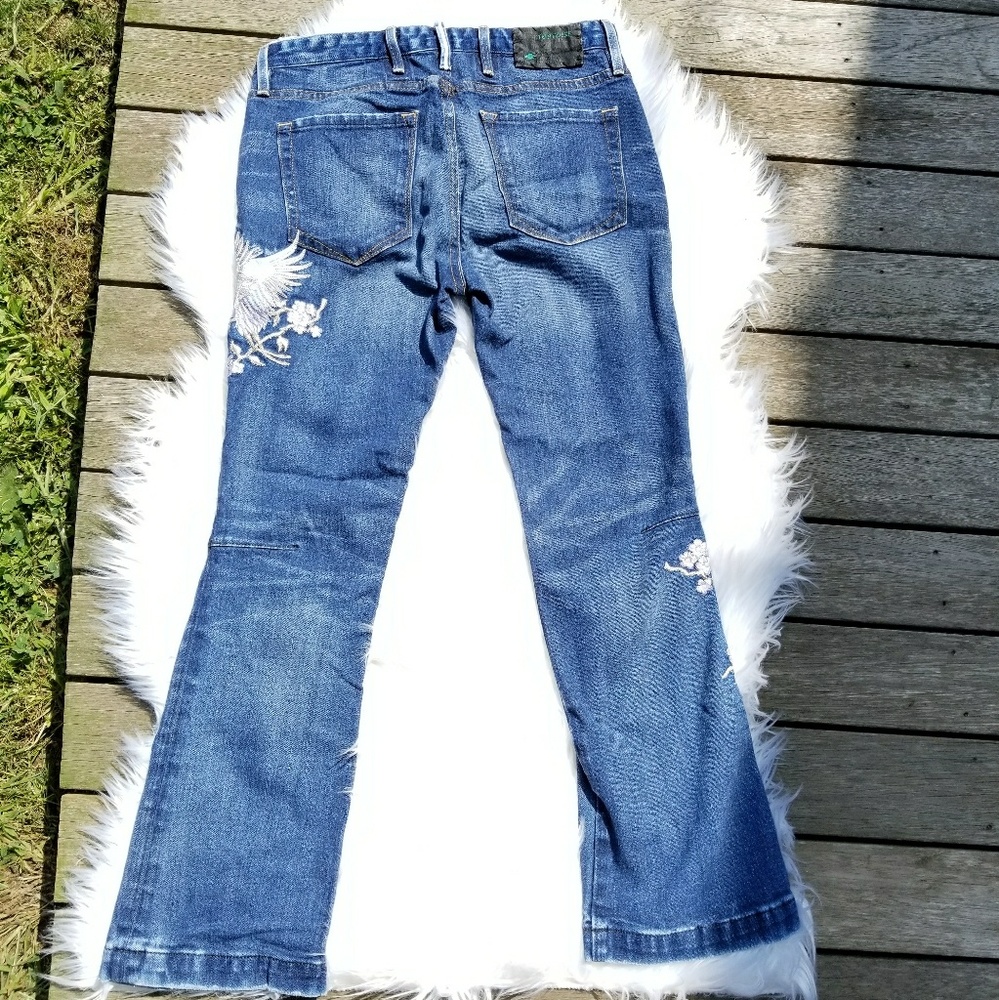 Tortoise Bellatula Crop Flare Jeans - Picture 3 of 8